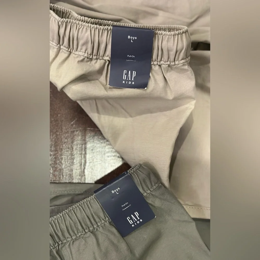 GAP boys khaki’s - joggers. New with tags. Size Large (10) - Picture 5 of 7
